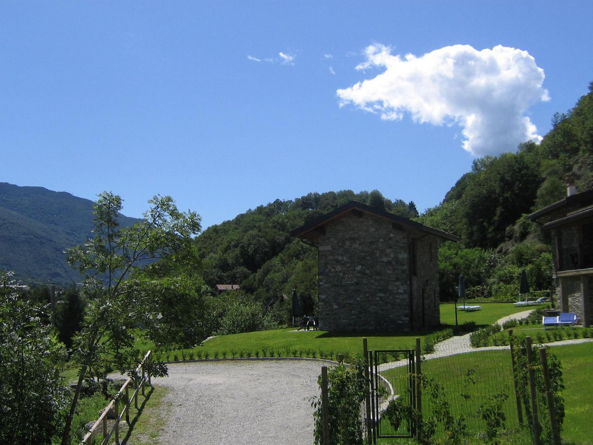 Borgo Erbiola Villa Colico Luaran gambar