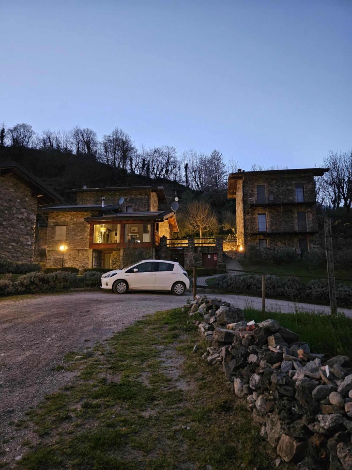 Borgo Erbiola Villa Colico Luaran gambar